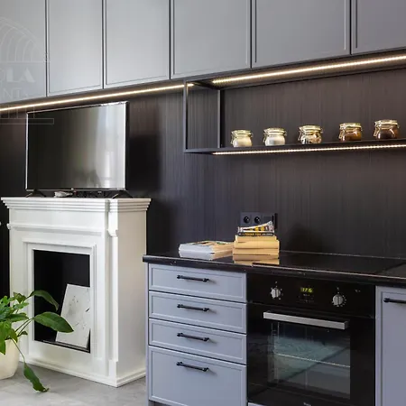 Feminine Fragola Apartment