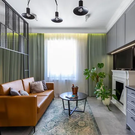 Apartment Feminine Fragola *